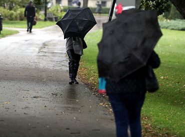 День сильных ливней — в центральной части страны объявлено жёлтое предупреждение