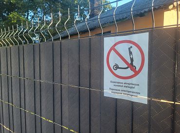 Vāc parakstus par liegumu koplietošanas elektroskrejriteņus izmantot nepilngadīgām personām