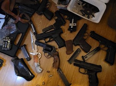 Policija nodevusi kriminālvajāšanai personu par sevišķi bīstamu narkotisko vielu glabāšanu un pārdošanu