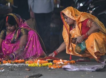 Навозом отчистила место намаза: интересный случай в Индии