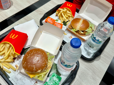 Шок в аэропорту: два бургера от MacDonald`s обошлись почти в 40 евро