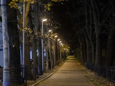 В Риге грядет замена уличных ламп на светодиодные за миллион евро: где их установят?