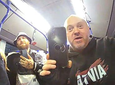 Оскорблял контролёра на видео — теперь в полицейском розыске