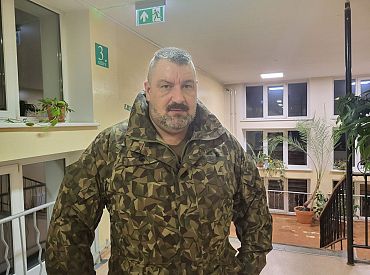 «Их оставили без связи… На украинском фронте критический момент»: Слайдиньш