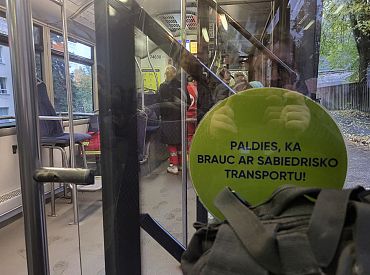 Ukrainas iedzīvotāji Rīgas sabiedrisko transportu bez maksas varēs izmantot līdz nākamā gada vidum