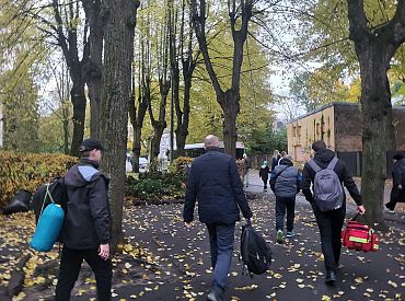 «Пострадавших могут быть тысячи»: рассказываем об эвакуации из центра событий (ФОТО)