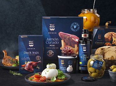 Золотое на синем: вкусно и весело репетируем праздники с Well Done Premium!