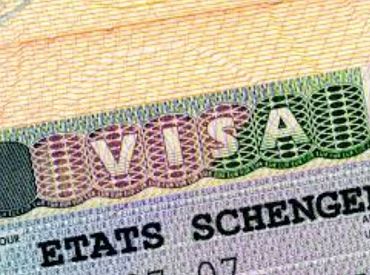 ЕС закрывает двери: россияне больше не получат мультивизы