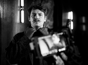 Jau šonedēļ — Čehova teātrī pirmizrāde «Slepkavība Austrumu ekspresī»