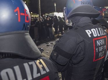 Забивали людей молотками «за фашизм»: в Германии судят банду левых радикалов