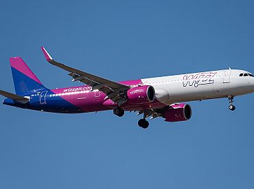 Почти догнали! Пассажиры бежали за самолётом Wizz Air в Кёльне