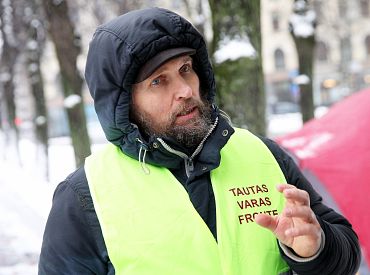 Тогда богатую Латвию не взяли, а теперь разрушенную вдруг захотели? Кадишс разнёс миф „русские идут!“