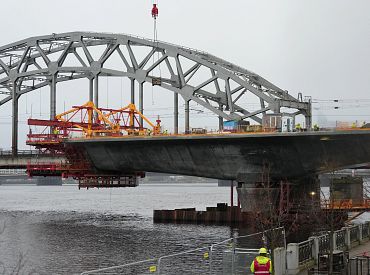 Только ради денег. Стройка Rail Baltica у аэропорта идёт, но куда?