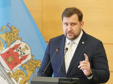 Присвоение денег в рамках дипломатии: в чём обвиняют депутата Рижской думы Бреманиса