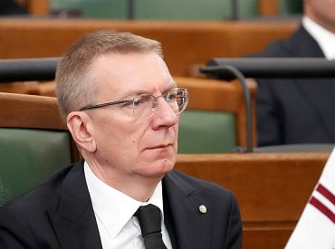 Valsts prezidents aicina Saeimu pārskatīt likumu par autoceļu lietošanas nodevu palielināšanu kravas auto