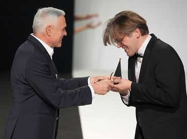 Получили премию и тут же подняли цены: театралы возмущены свободным рынком