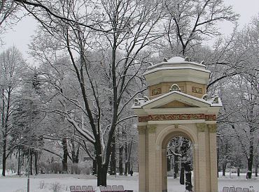 В в парке Кронвальда оживает памятник Риги 1901 года