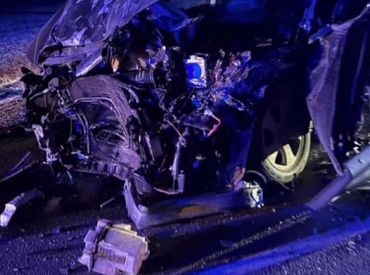 Кошмарная авария в Латгалии. Женщина с ребёнком вышла из машины после ДТП прямо под колёса