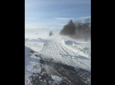 Кадры с юга Польши: техника вязнет в сугробах. В ноябре?