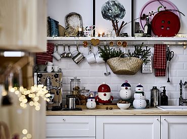 Встречаете Рождество дома? Как подготовить кухню к приему гостей: советы эксперта