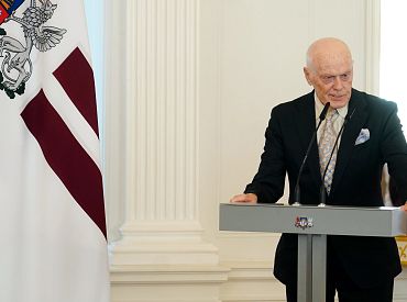 «Я не горд, мне стыдно»: Биркавс объясняет, почему Латвия на последнем месте