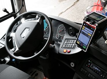 Билингвальный скандал в автобусе: хочешь командовать — езжай на такси