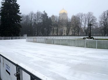 Настроение на праздник испорчено: на Эспланаде собралась большая толпа