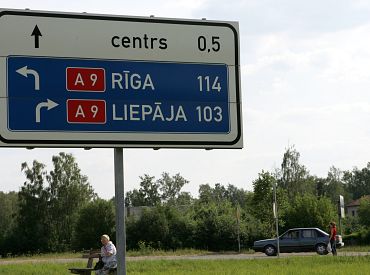 На Лиепайском шоссе временно перекроют движение. Ограничения введут 4 и 5 марта