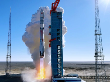 Китай попытался вернуть ступень новой ракеты после пуска — она вспыхнула при посадке