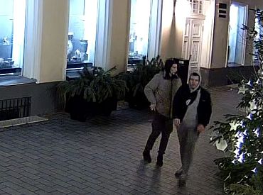 Рижская полиция просит опознать двух мужчин (ФОТО)