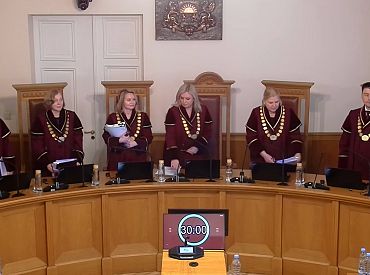 Конституционный суд начал рассмотрение дела о праве общественных СМИ вещать на русском