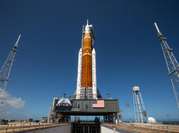 Ракета уже на старте: обратный отсчёт к полёту людей к Луне начался!