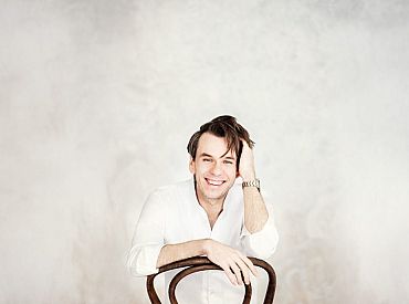 Pasaulslavenais tenors Benžamēns Bernhaims sniegs solokoncertu Latvijas Nacionālajā operā