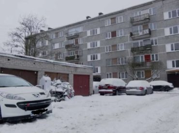 Рижанина оштрафовали за парковку автомобиля возле своего гаража