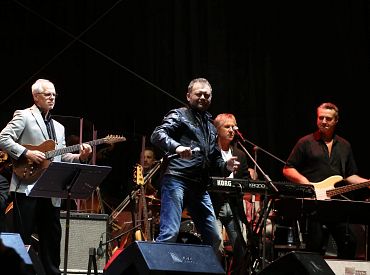 Grupas «Remix» dalībnieki dosies turnejā pa Latvijas koncertzālēm