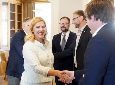 Siliņa uzdod Švinkam skaidrot «RB Rail» direktoru atbildības apdrošināšanas iepirkumu