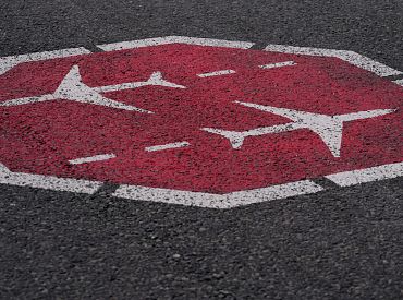 airBaltic отменил 36 рейсов в Амстердам из за непогоды. Схипхол не справляется