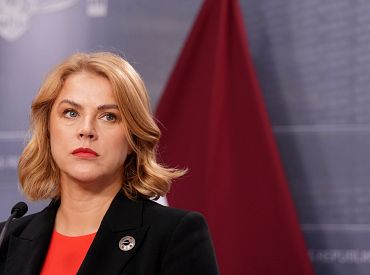 Силиня ищет козла отпущения: кто ответит за бессмысленные сваи в Даугаве?