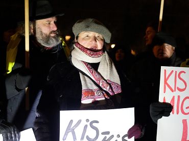 Пытки тоже оправдаем? Ланга заявила: права есть только у граждан Латвии