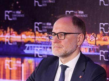 Спрудс: приоритет — безопасность наших военных на Ближнем Востоке. Минуточку — а гражданских?