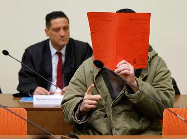 Два убийства и 44 покушения: в Мюнхене судят исламиста, въехавшего в толпу