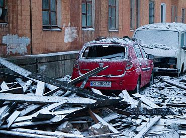 В Киеве половина квартир осталась без тепла и воды: Кличко велит уезжать из столицы