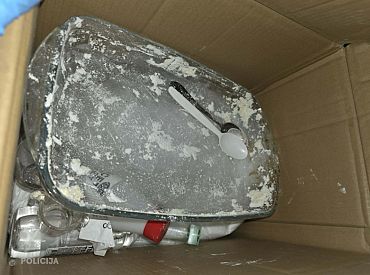 Делали тайники в лесу: полиция поймала наркоторговцев. ВИДЕО