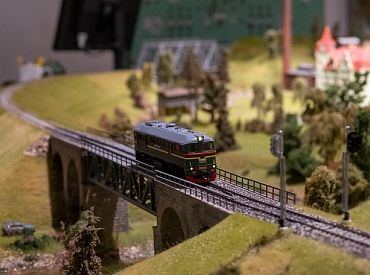 «Решили, что мы жулики»: люди делятся неприятным опытом в музеях Риги