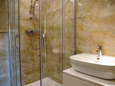 Реже мойтесь в душе: в Зиепниеккалнсе нашли легионеллёз