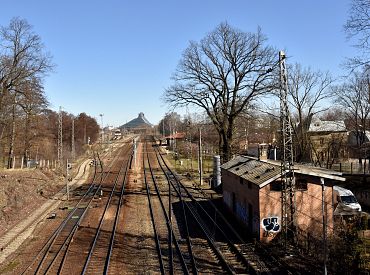 В чём мать родила — по рельсам: подробности о происшествии на станции Торнякалнс