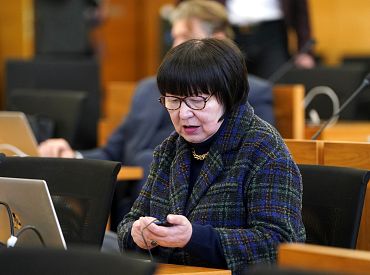 «Ja tev gribās, iekod ribās!»: Ланга показала свой знаменитый уровень культуры