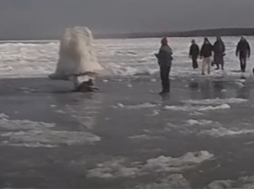 На помощь пришёл только один, остальные снимали: спасенный на Мангальсале нашел своих героев