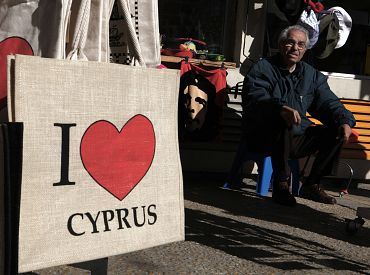 «Признаюсь, я выругалась на русском»: латышка приехала на Кипр, а там всё на русском языке