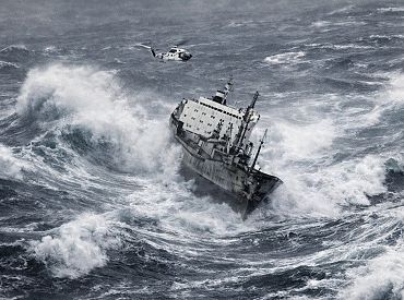 Погиб почти со всей командой: трагедия советского теплохода в февральской Атлантике 1982 года